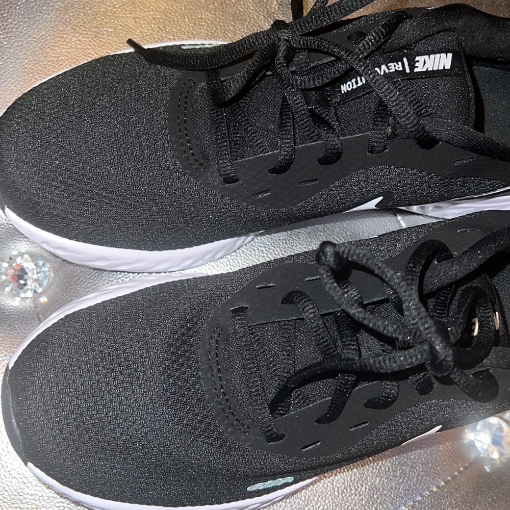 Nike Sneakers - Picture 4 of 4